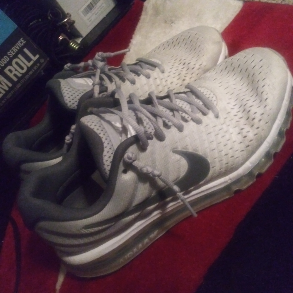 NIKE AIR MAX SZ11